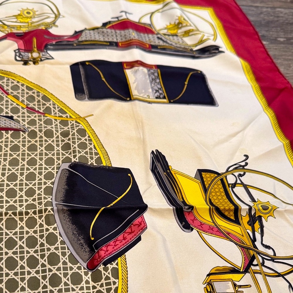 Authentic Hermès Les Voitures A Transformation Silk Scarf - Picture 8 of 11